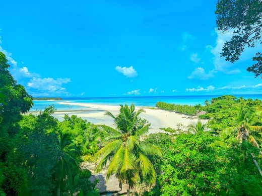 joel-tours-madagascar-excursions-ville-nosybe-terre-mer-iles-p-181